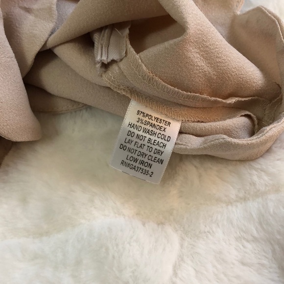 Monteau | High-Waisted Tan/Cream Scalloped Shorts - Picture 5 of 6